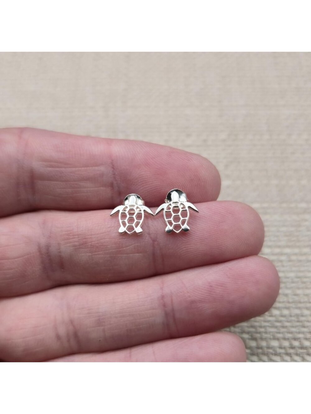 Sterling Silver Sea Turtle Cutout Stud Earrings A8786